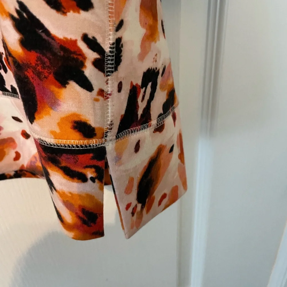Westbound 3/4 Sleeve Top - Orange and Black Print - Picture 2 of 11